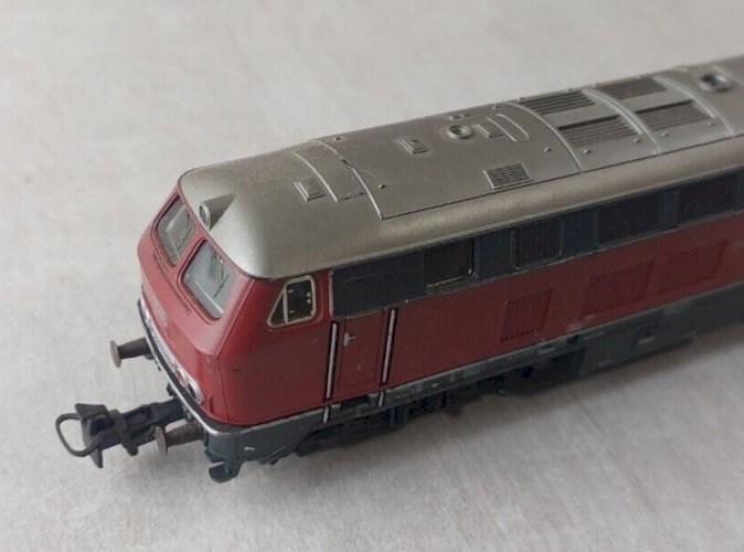 Ancienne locomotive diesel 216 025-7, DB Märklin, en HO