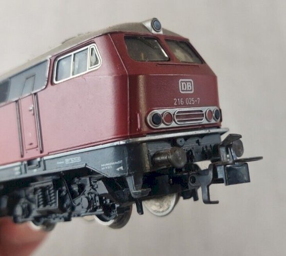 Ancienne locomotive diesel 216 025-7, DB Märklin, en HO