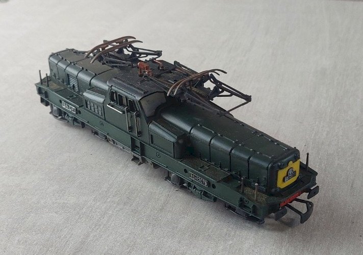 Ancienne locomotive électrique SNCF, BB 12079, Jouef, en HO ^