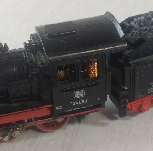Ancienne locomotive vapeur DB 24058, Märklin FM800, en HO