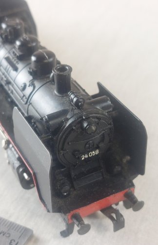 Ancienne locomotive vapeur DB 24058, Märklin FM800, en HO