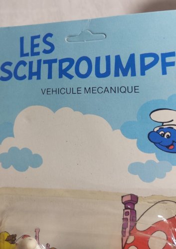 Ancienne locomotive / véhicule, Schtroumpfs, Ceji / Peyo, sous blister, 1983