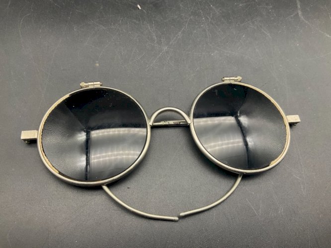 ancienne lunette de protection Glacier / Soudeur .......