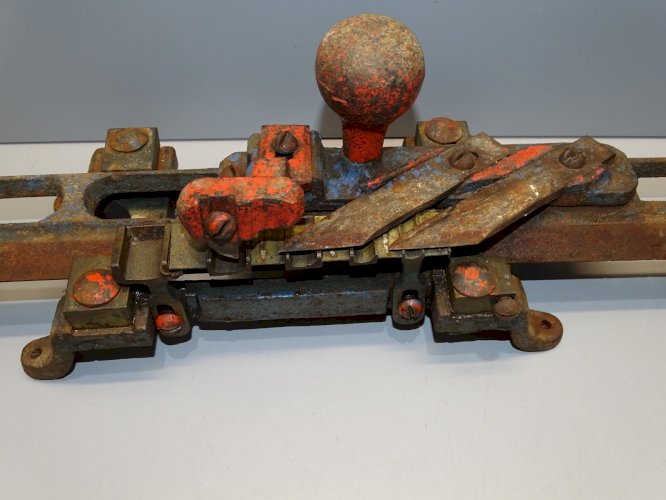 -ANCIENNE MACHINE A GREFFER OUTIL ANCIEN DE VITICULTEUR BRONZE LAITON & METAL D