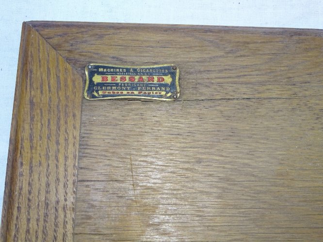 -ANCIENNE MACHINE A ROULER LES CIGARETTES BESSARD CLERM0NT-FERRAND FUMEUR     D