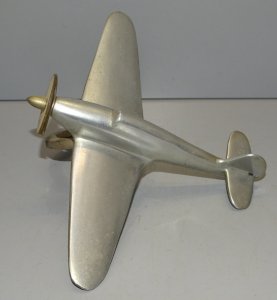-ANCIENNE MAQUETTE ALU AVION SPITFIRE avec PIED JUS  GRENIER POUR LAMPE/AUTRE  D