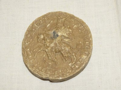 -ANCIENNE MATRICE MOULAGE SCEAU MEDIEVAL CHEVALIER EN ARMURE A CHEVAL VITRINE  D