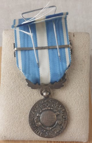 Ancienne médaille coloniale, barrette Algérie ^