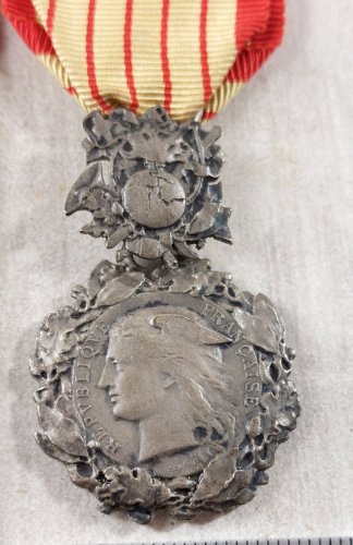 Ancienne médaille / insigne, Direction Générale des Douanes, en argent ^