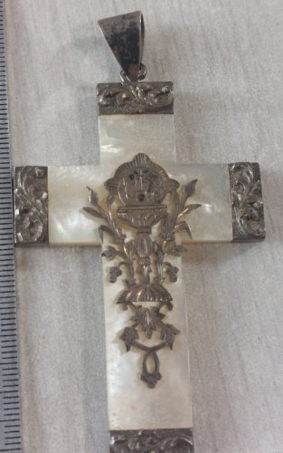 Ancienne médaille / pendentif, croix, en nacre et argent