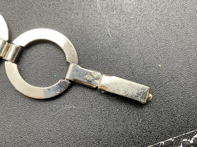 ANCIENNE MONTRE FEMME BERLOC NEUF .