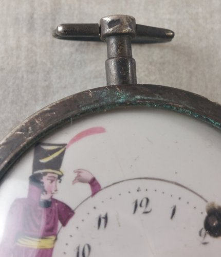 Ancienne montre gousset au coq, décor émail peint, en argent, 18ème