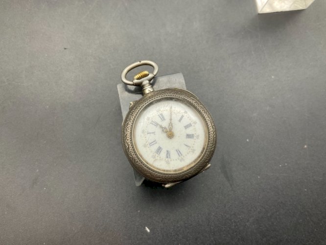Ancienne Montre Gousset châtelaine ARGENT .