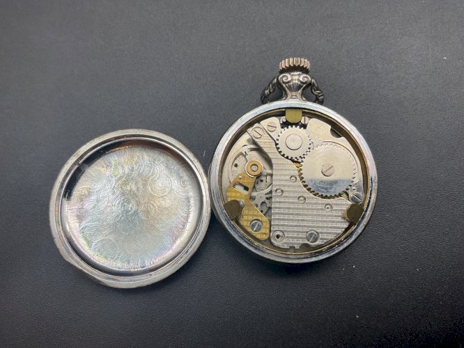 Ancienne Montre Gousset châtelaine SYSTEM .