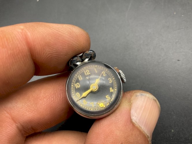 Ancienne Montre Gousset pour blouse de Croque Mort , infirmière........