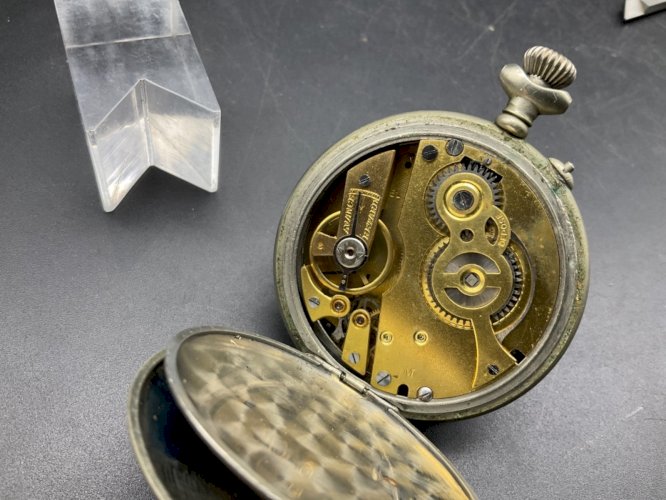 Ancienne Montre Gousset régulateur aveugle militaire.