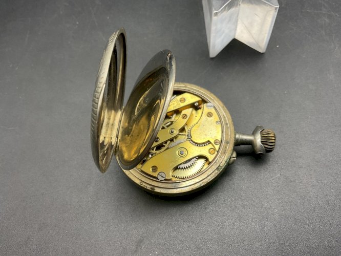 Ancienne Montre Gousset régulateur chronomètre la solidarité horlogère Besançon.