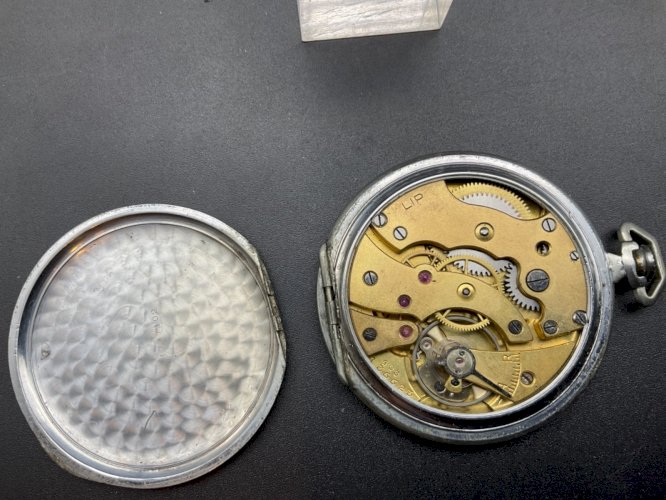 Ancienne Montre Gousset régulateur chronomètre LIP .