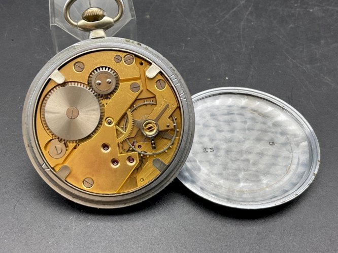 Ancienne Montre Gousset régulateur ELIX .