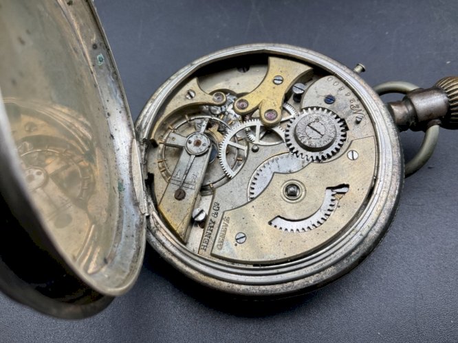 Ancienne Montre Gousset régulateur en argent henry Genève