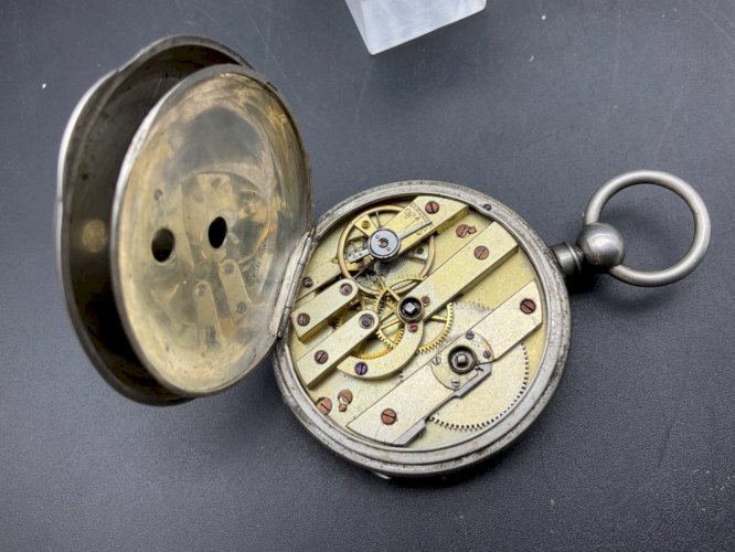 Ancienne Montre Gousset régulateur en argent .