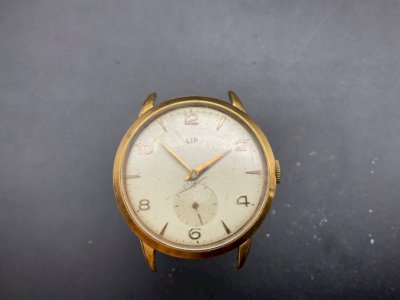 OLD MECHANICAL LIP WATCH