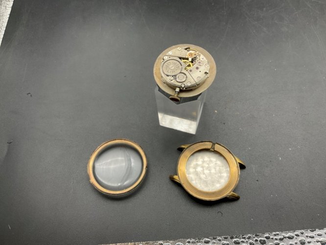 ANCIENNE MONTRE LIP MÉCANIQUE