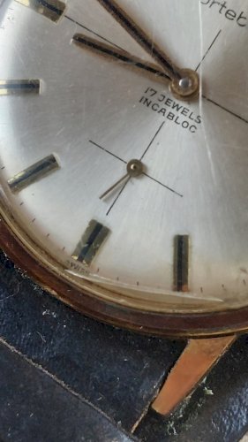 Ancienne montre mécanique, Cortebert, 17 jewels incabloc, en plaqué or, vintage