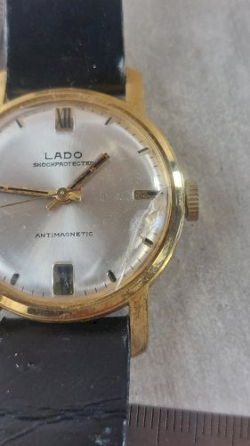 Ancienne montre mécanique, Lado