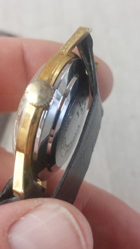 Ancienne montre mécanique, Lado