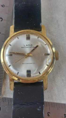 Ancienne montre mécanique, Lado