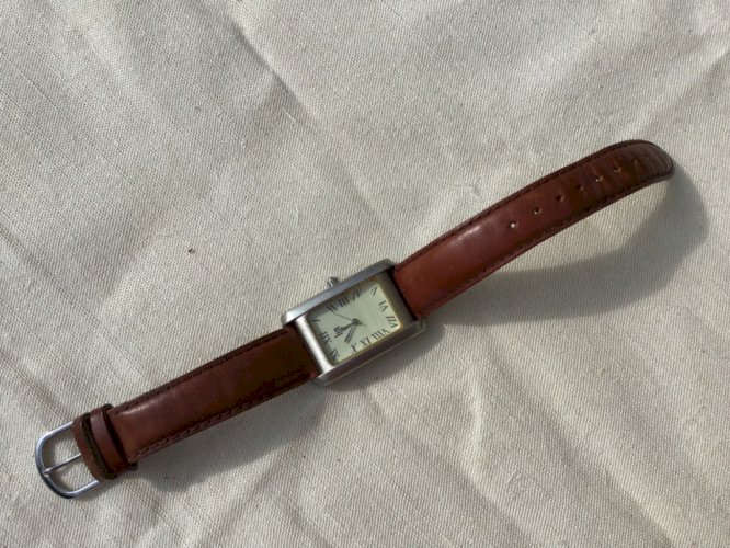 Ancienne Montre Mécanique LIP À RÉVISER BRACELET CUIR