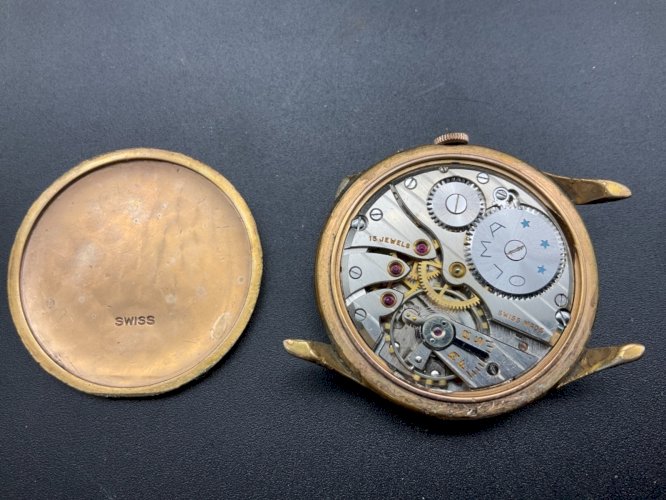 ANCIENNE MONTRE MÉCANIQUE OLMA .