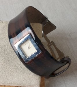 Ancienne montre Quartz, Burberry BU4002 ^