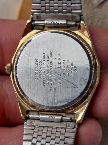 Ancienne montre Quartz, Citizen 210085 ^