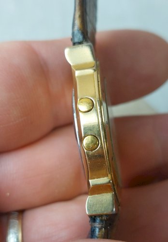 Ancienne montre Quartz, Junghans Mega, DBP 288 GH ^