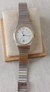 Ancienne montre Quartz, Lip dateur, vintage
