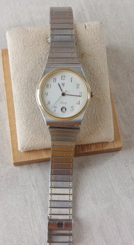 Ancienne montre Quartz, Lip dateur, vintage