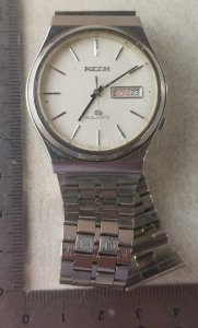 Ancienne montre Quartz, Ricoh ^