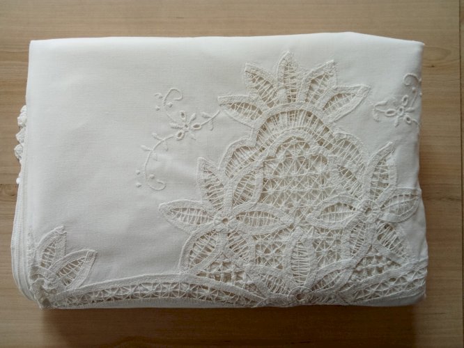Ancienne Nappe /textile Linge Table Maison ancien /Old embroidered tablecloth
