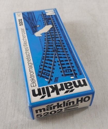 Ancienne paire d'aiguillages, Märklin 5202, en HO
