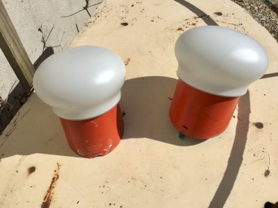 ancienne paire d’appliques globes années 70 verre et plastique vintage déco loft