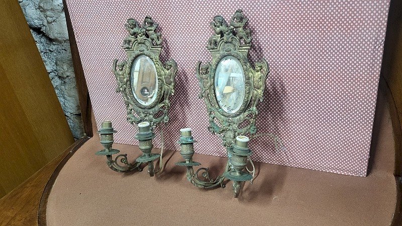 ANCIENNE PAIRE D'APPLIQUES MIROIR ELECTRIFIEES EN BRONZE