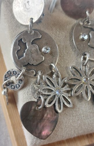Ancienne paire de boucles doreilles clip, Guillemets, en métal argenté, vintage