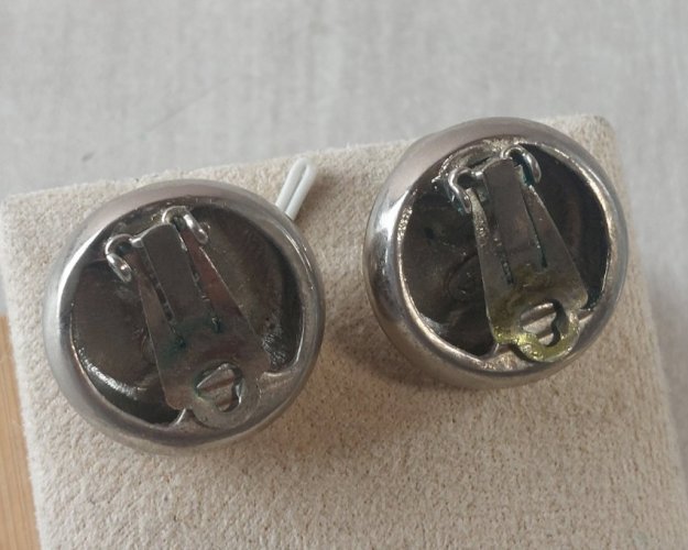 Ancienne paire de boucles doreilles clip, Lanvin, en métal argenté, vintage