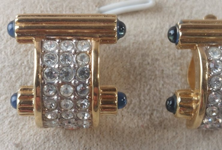 Ancienne paire de boucles d'oreilles clip, Nina Ricci ^