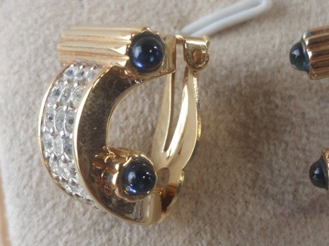 Ancienne paire de boucles d'oreilles clip, Nina Ricci ^