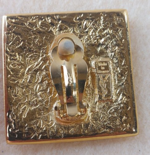 Ancienne paire de boucles d'oreilles clips, Robert Goossens, Yves Saint Laurent
