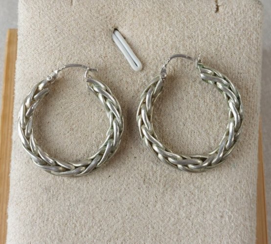 Ancienne paire de boucles d'oreilles, créoles torsadées, en argent