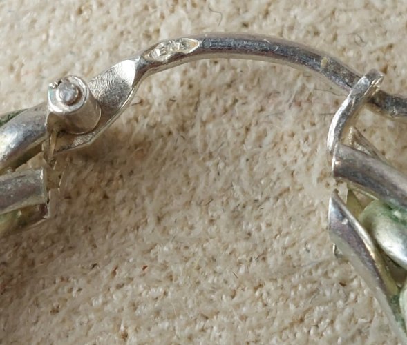 Ancienne paire de boucles d'oreilles, créoles torsadées, en argent
